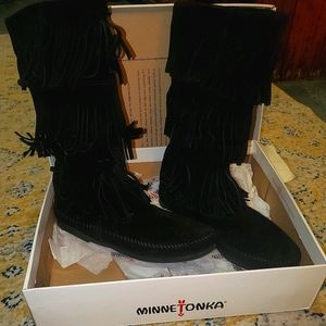 Minnetonka 3 Layer Fringe Boot